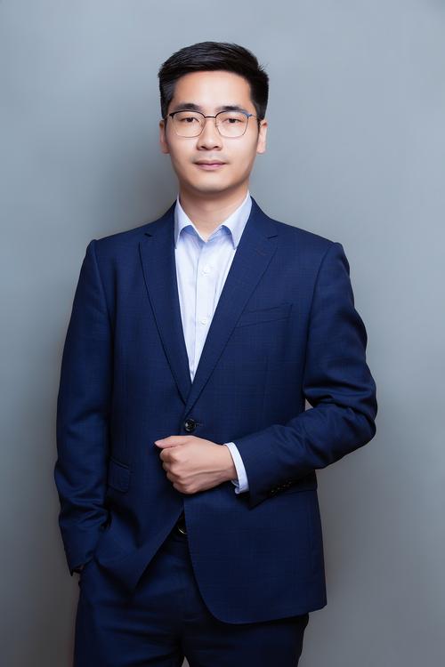 鲜余泽 摄影指导总监