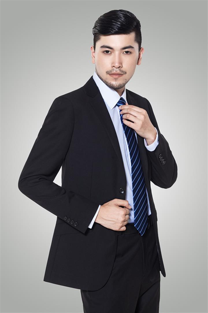 莫经理